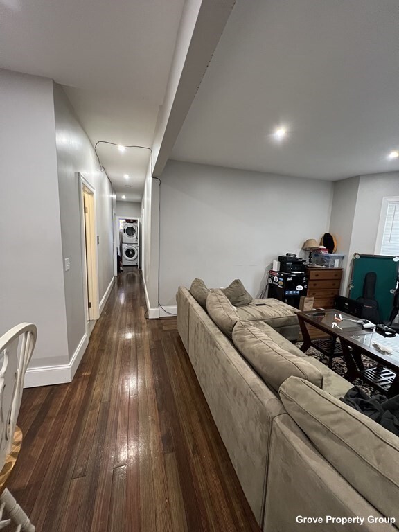 4 bed, 2 bath apartment for rent at 209 East Cottage St Unit 2, Dorchester — photo 6 of 12