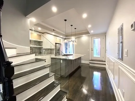 2 bed, 2.5 bath apartment for rent at 209 Green St Unit 2, Cambridgeport — photo 3 of 17