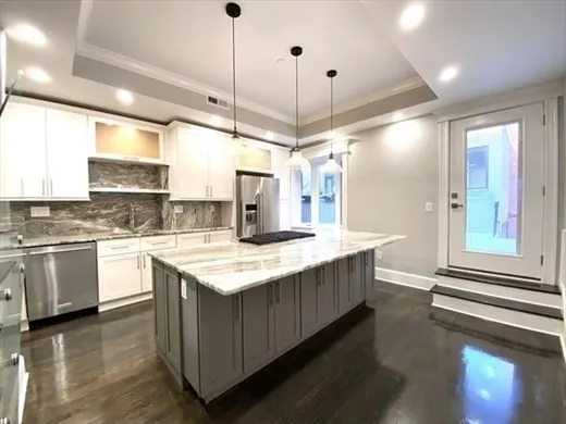 2 bed, 2.5 bath apartment for rent at 209 Green St Unit 2, Cambridgeport — photo 5 of 17