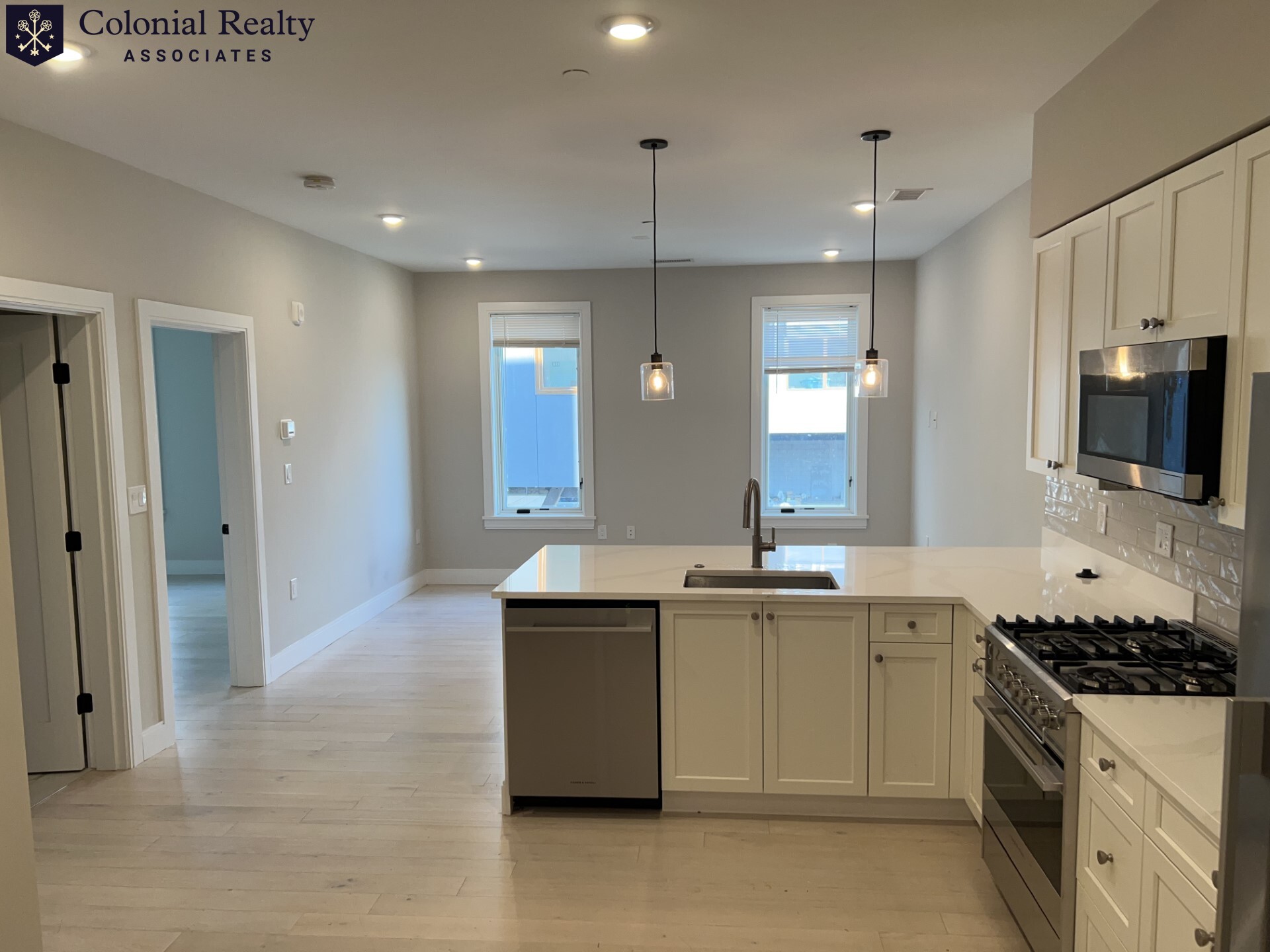 1 bed, 1 bath apartment for rent at 209 Green St Unit 211, Jamaica Plain — photo 2 of 8