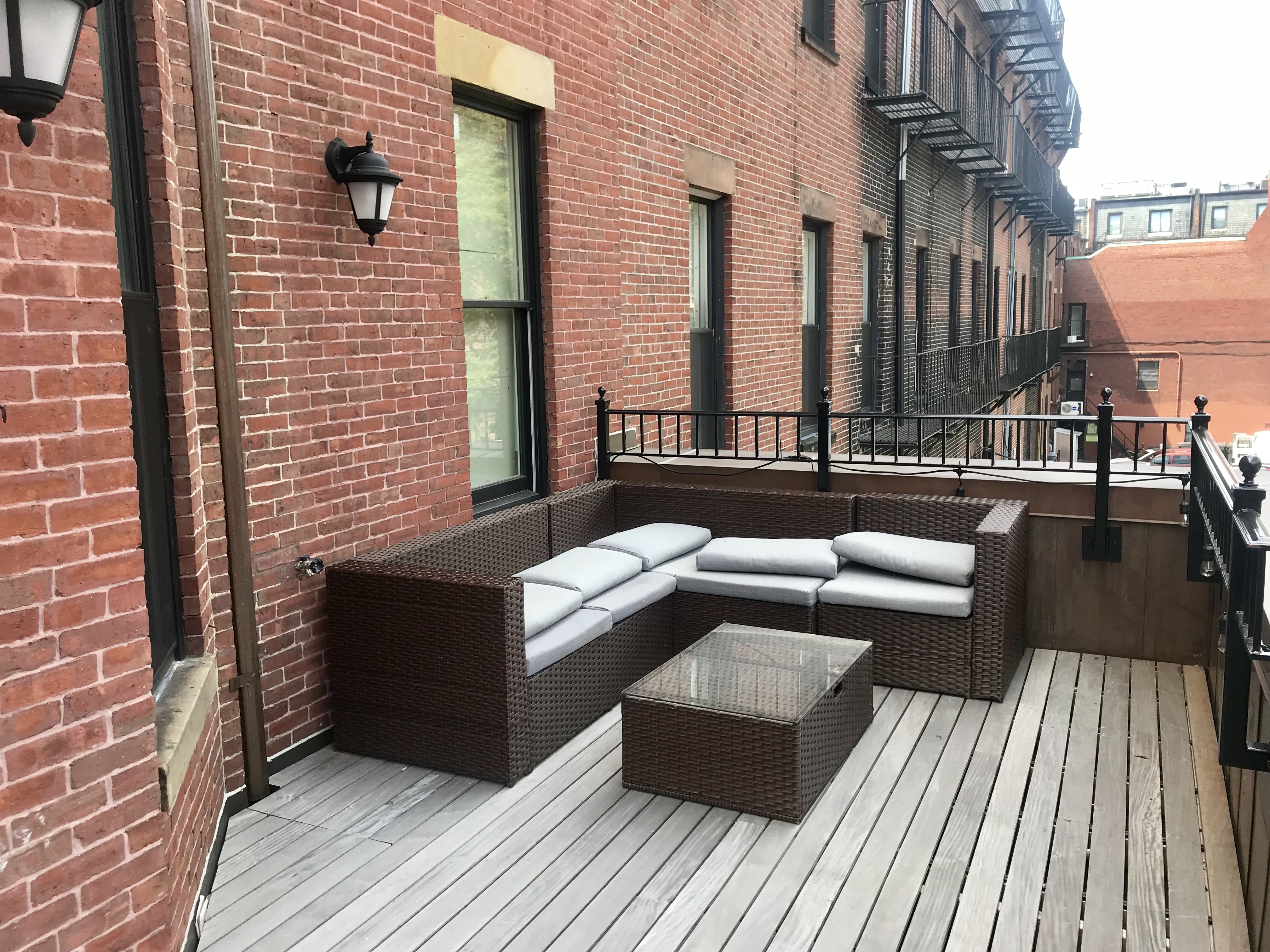 Studio bed, 1 bath apartment for rent at 209 Newbury St Unit 2, Back Bay — photo 3 of 6