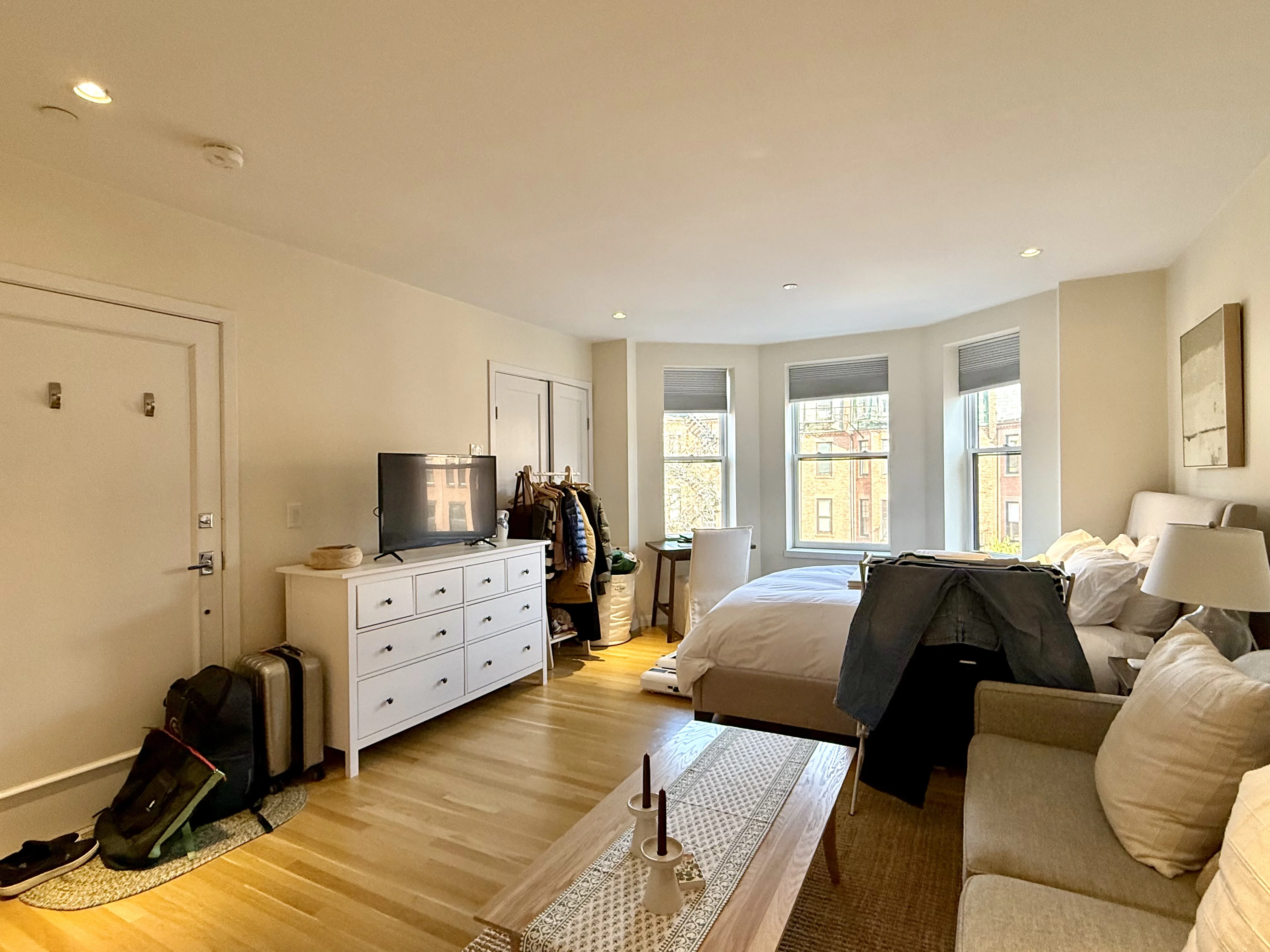 Studio bed, 1 bath apartment for rent at 209 Newbury St Unit 4A, Back Bay — photo 2 of 9