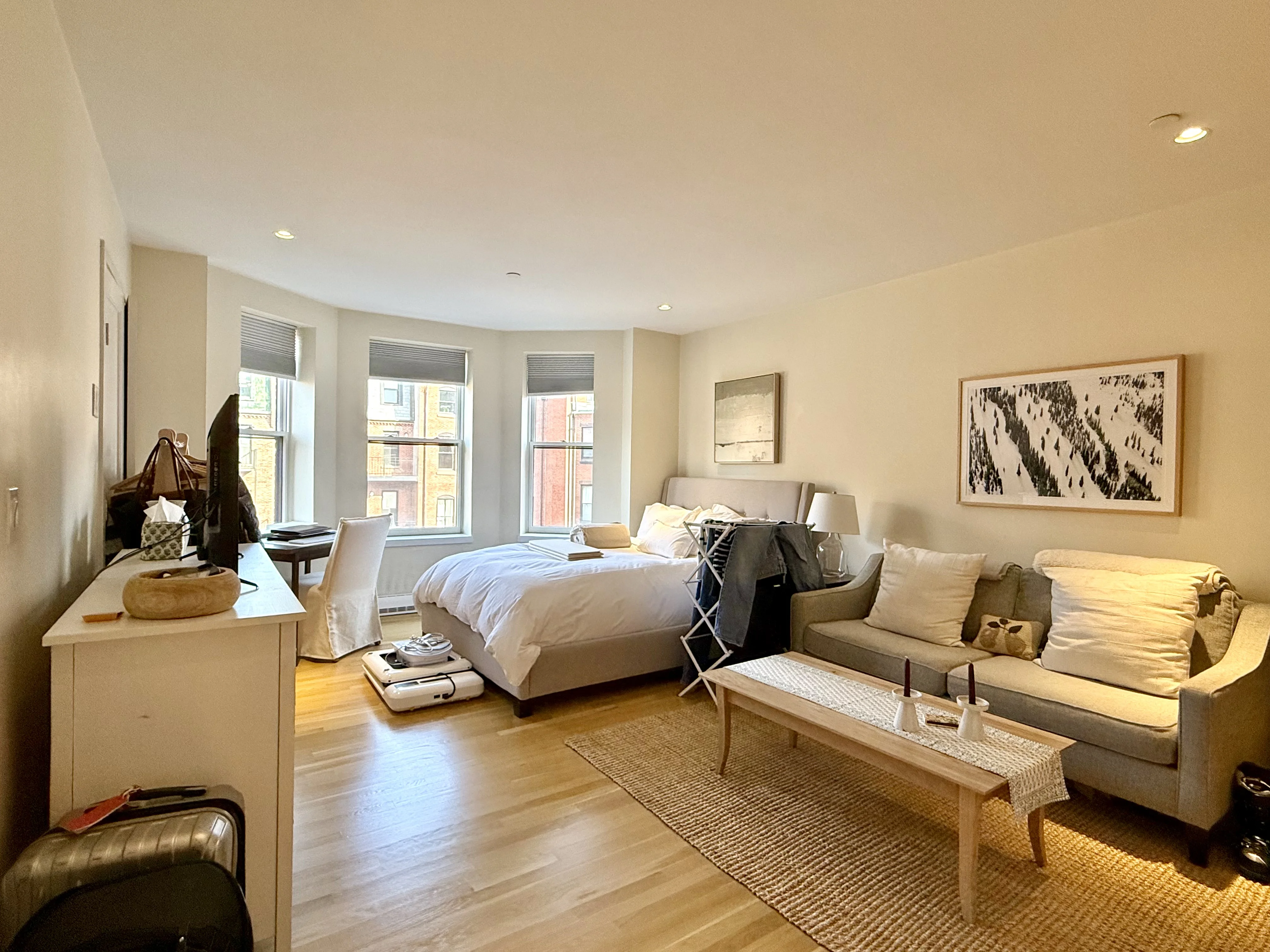 Studio bed, 1 bath apartment for rent at 209 Newbury St Unit 4A, Back Bay