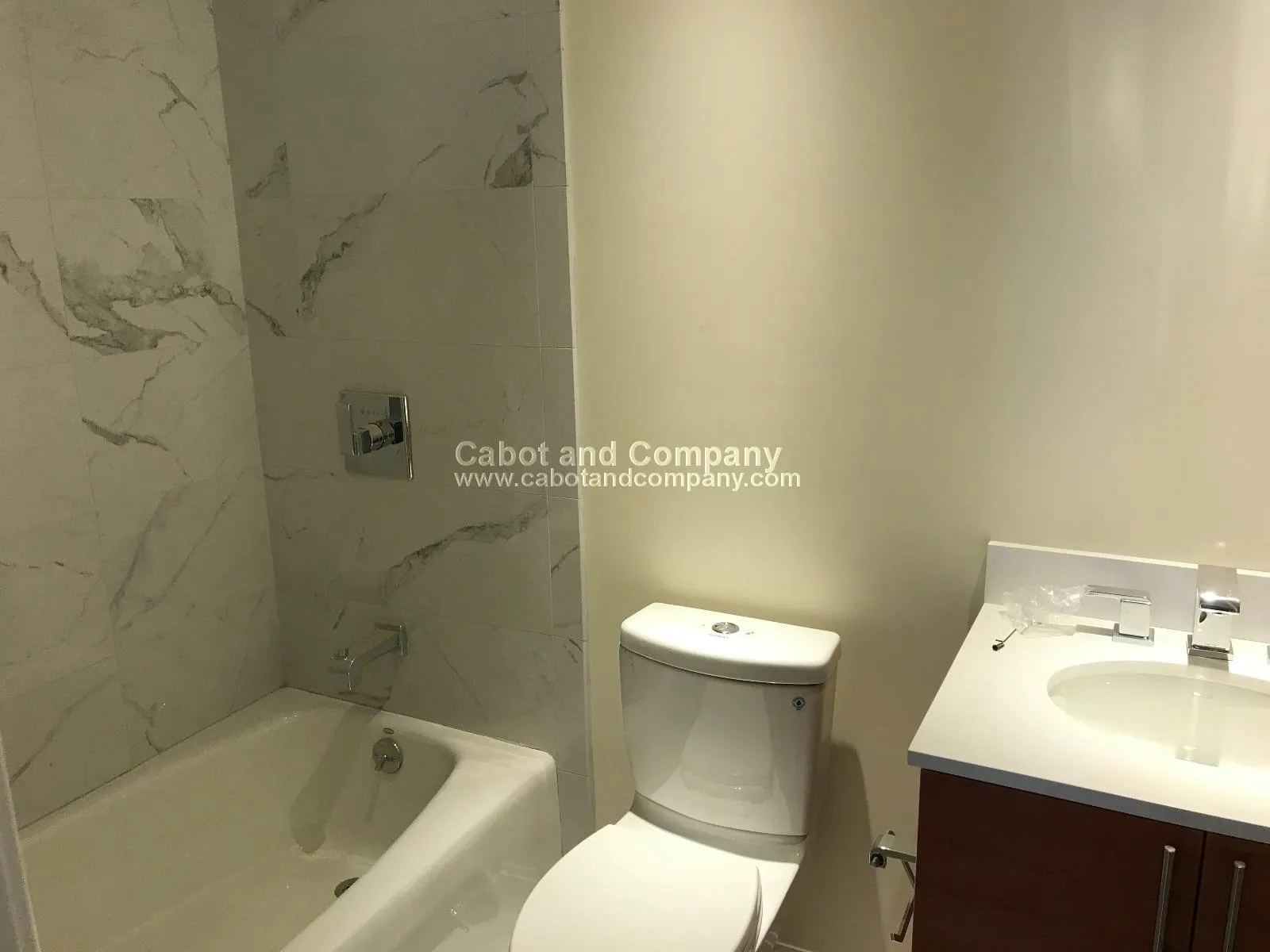 Studio bed, 1 bath apartment for rent at 209 Newbury St Unit 4F, Back Bay — photo 3 of 6