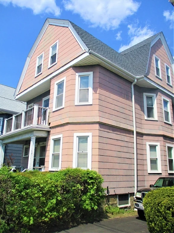 2 bed, 1 bath apartment for rent at 209 Parsons St Unit 209, Brighton — photo 1 of 10