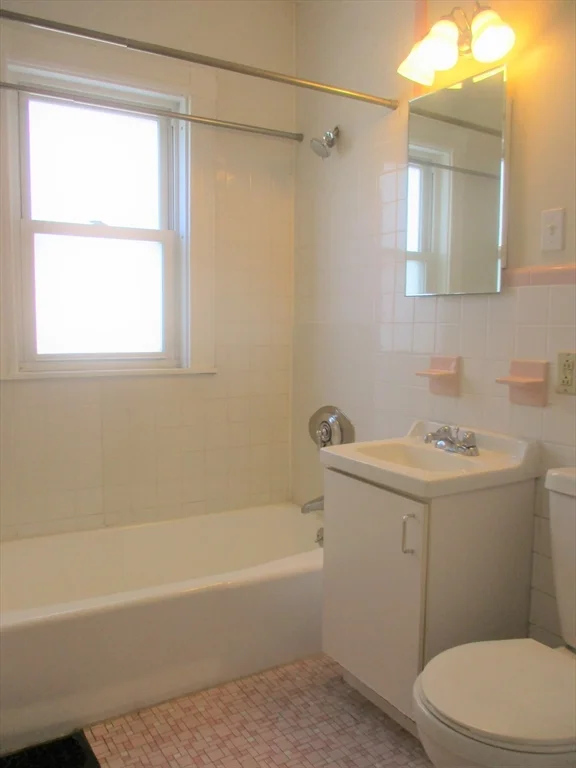 2 bed, 1 bath apartment for rent at 209 Parsons St Unit 209, Brighton — photo 8 of 10