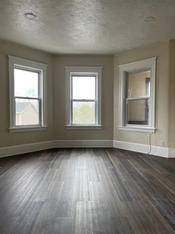 3 bed, 1 bath apartment for rent at 209 Pilgrim Ave Unit 3, Worcester — photo 19 of 21