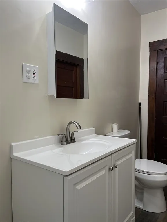 3 bed, 1 bath apartment for rent at 209 Pilgrim Ave Unit 3, Worcester — photo 9 of 21