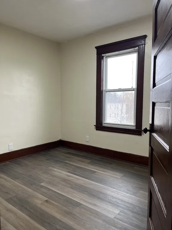 3 bed, 1 bath apartment for rent at 209 Pilgrim Ave Unit 3, Worcester — photo 10 of 21