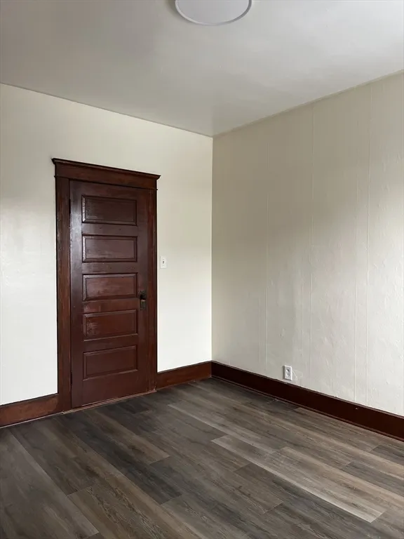 3 bed, 1 bath apartment for rent at 209 Pilgrim Ave Unit 3, Worcester — photo 15 of 21