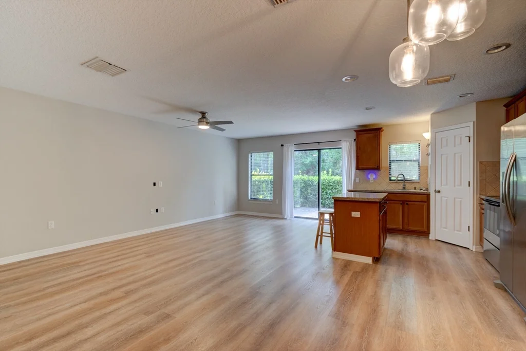 3 bed, 2 bath apartment for rent at 209 Tarracina Way Unit -, Daytona Beach — photo 5 of 27