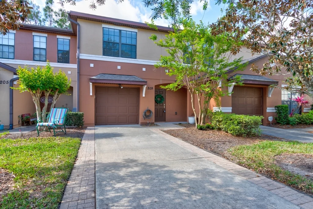 3 bed, 2 bath apartment for rent at 209 Tarracina Way Unit -, Daytona Beach — photo 1 of 27