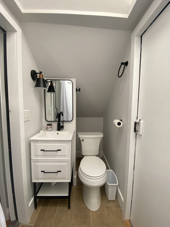 3 bed, 2 bath apartment for rent at 209 W 3rd St Unit 2, South Boston — photo 9 of 16