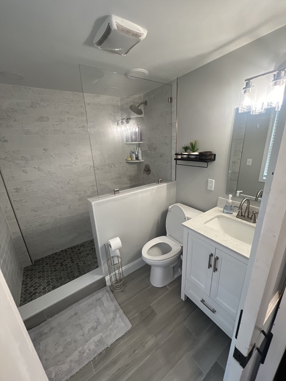 3 bed, 2 bath apartment for rent at 209 W 3rd St Unit 2, South Boston — photo 6 of 16