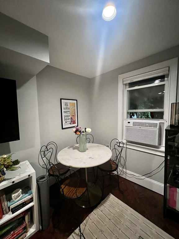3 bed, 2 bath apartment for rent at 209 W 3rd St Unit 2, South Boston — photo 5 of 16