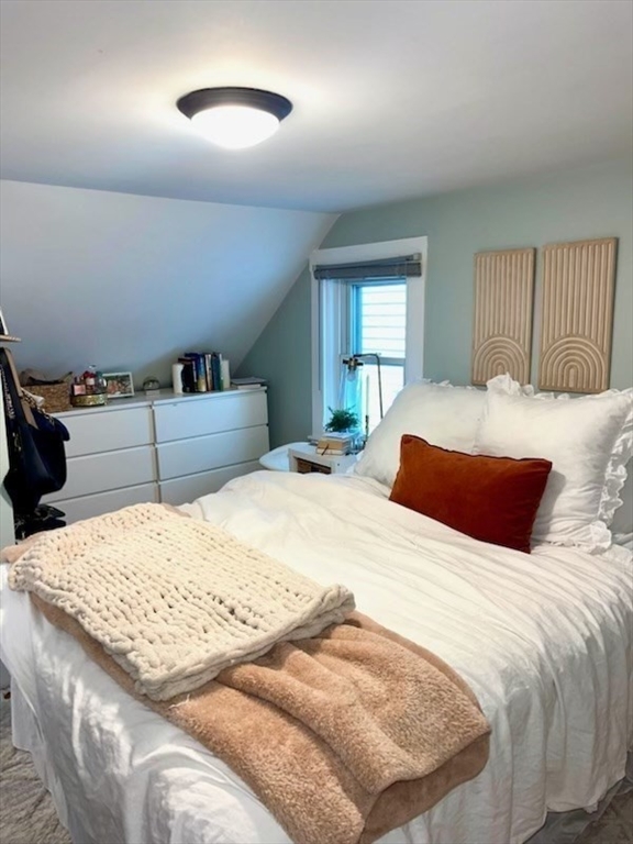 3 bed, 2 bath apartment for rent at 209 W 3rd St Unit 2, South Boston — photo 13 of 16
