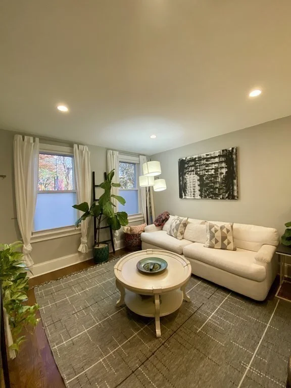 1 bed, 1 bath apartment for rent at 209 W 3rd Unit 1, South Boston — photo 2 of 14