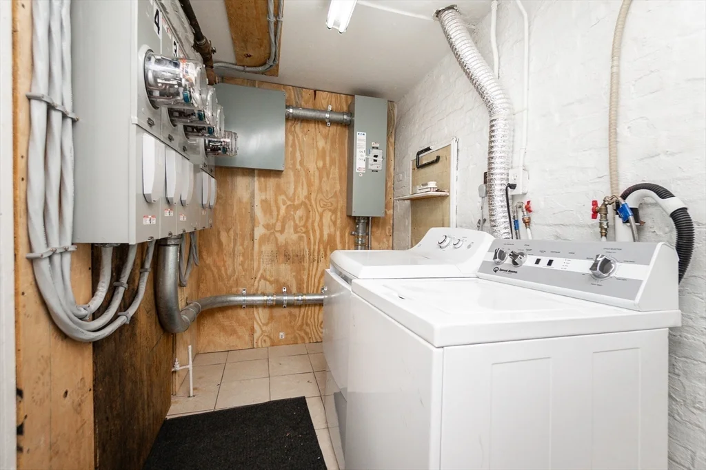 1 bed, 1 bath apartment for rent at 209 W Newton St Unit 1, South End — photo 5 of 8