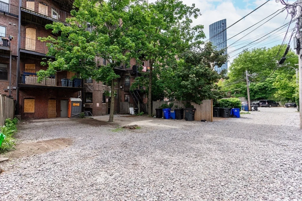 1 bed, 1 bath apartment for rent at 209 W Newton St Unit 1, South End — photo 6 of 8