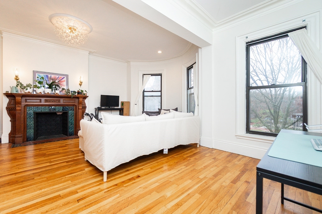 2 bed, 1 bath apartment for rent at 209 W Newton St Unit 3, South End — photo 6 of 23