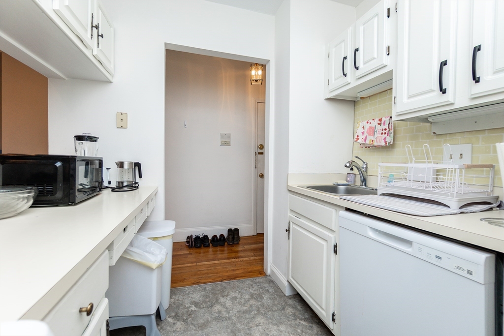 2 bed, 1 bath apartment for rent at 209 W Newton St Unit 3, South End — photo 10 of 23