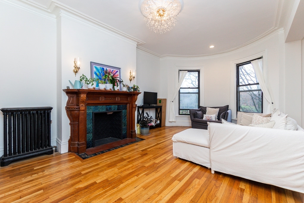 2 bed, 1 bath apartment for rent at 209 W Newton St Unit 3, South End
