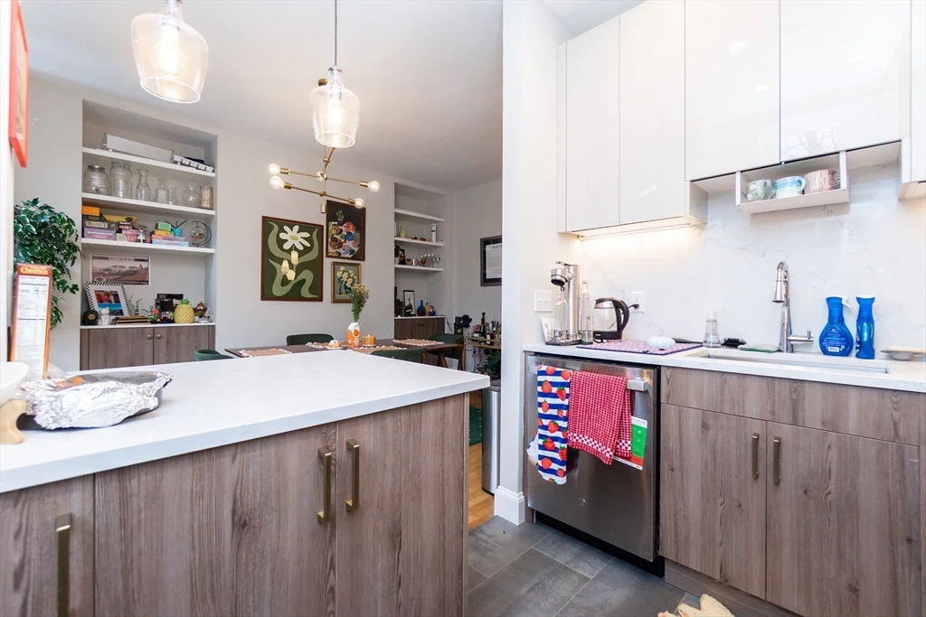 2 bed, 2 bath apartment for rent at 209 W Newton Unit 2, Back Bay — photo 14 of 26