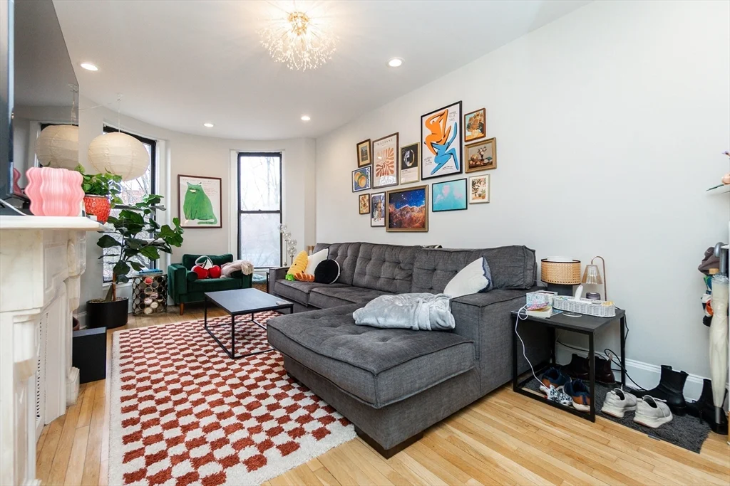 2 bed, 2 bath apartment for rent at 209 W Newton Unit 2, Back Bay — photo 9 of 26
