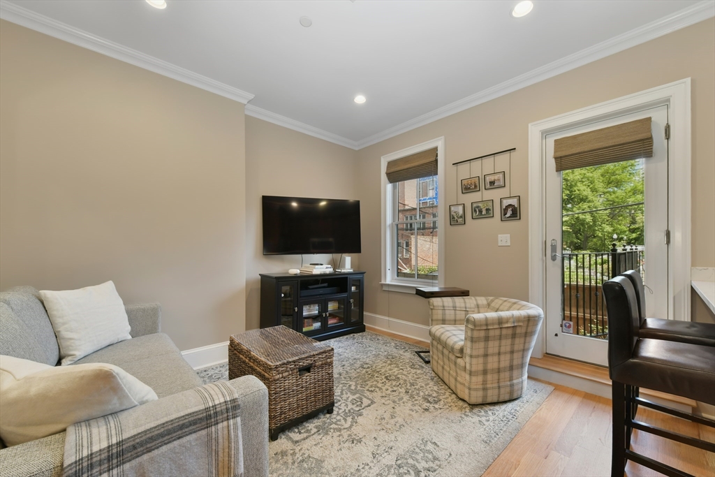 1 bed, 1 bath apartment for rent at 209 West Springfield St Unit 2, South End — photo 2 of 16