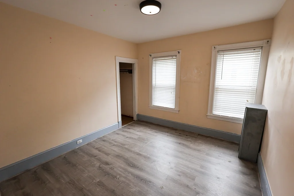 3 bed, 1 bath apartment for rent at 209 West Harvard St Unit 1, Brockton — photo 8 of 8