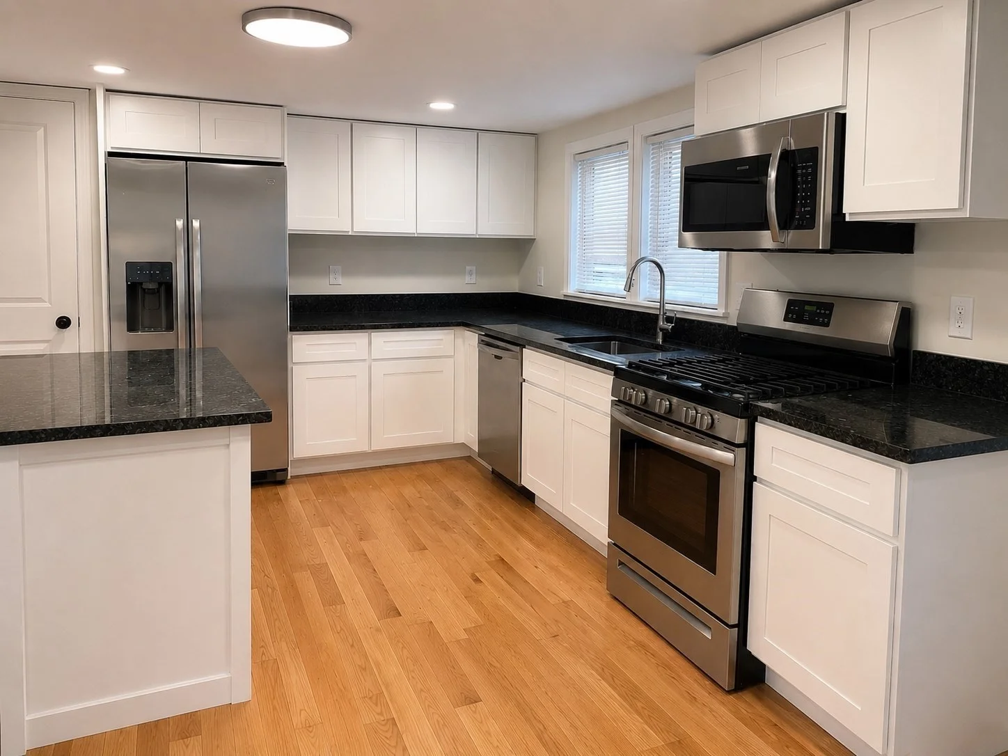 2 bed, 2 bath apartment for rent at 209 Wheeler Unit 1, Methuen — photo 3 of 13