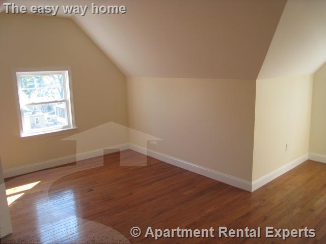 3 bed, 1 bath apartment for rent at 20A Dartmouth St, Winter Hill — photo 7 of 13