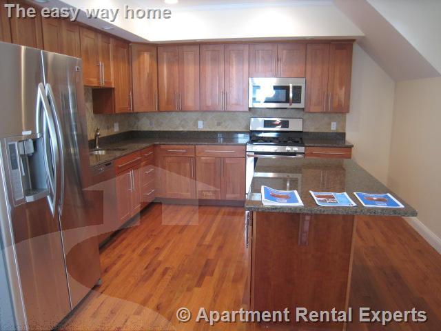 3 bed, 1 bath apartment for rent at 20A Dartmouth St, Winter Hill — photo 1 of 13