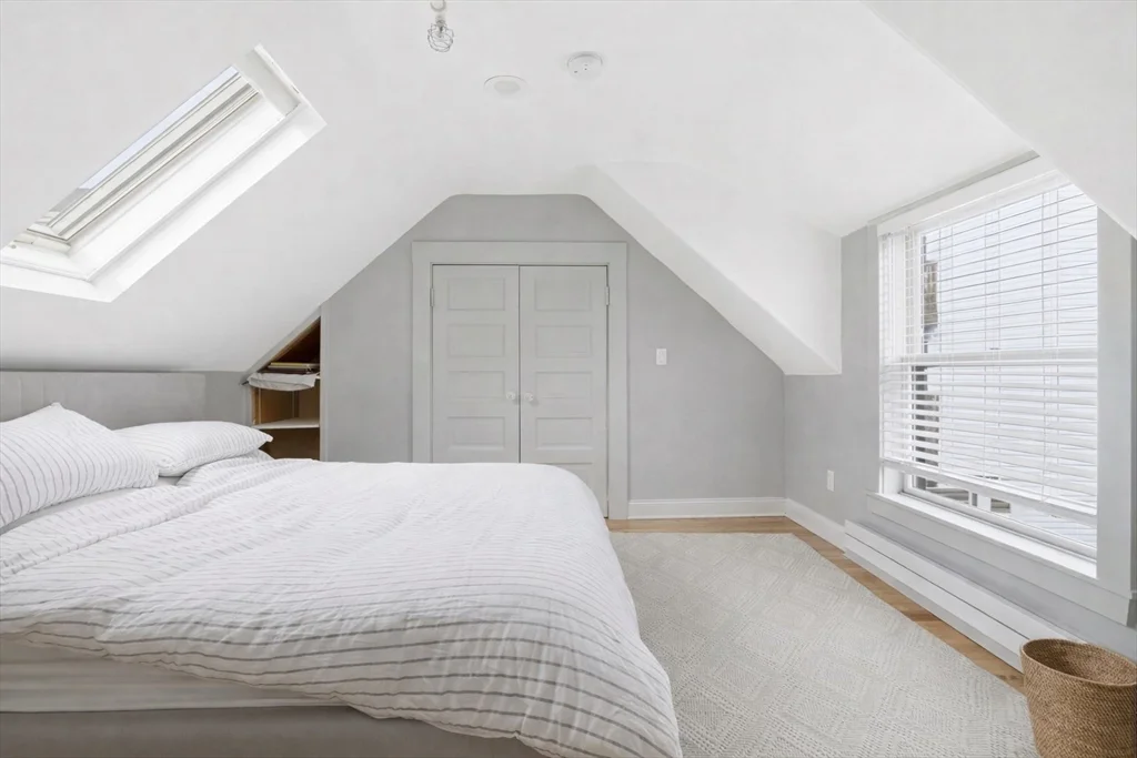 2 bed, 2 bath apartment for rent at 20R Adrian St Unit 20, Ward Two — photo 12 of 14
