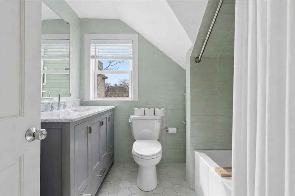 2 bed, 2 bath apartment for rent at 20R Adrian St Unit 20, Ward Two — photo 13 of 14