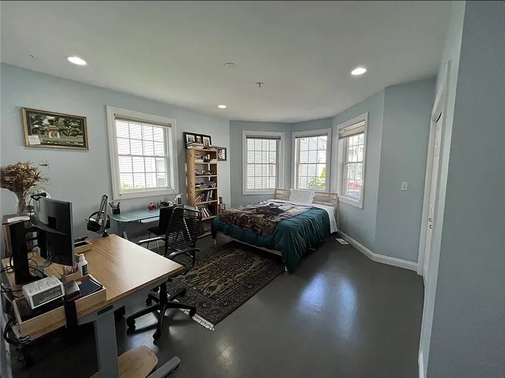 3 bed, 3 bath apartment for rent at 20R Cross St Unit 1, East Somerville — photo 9 of 34