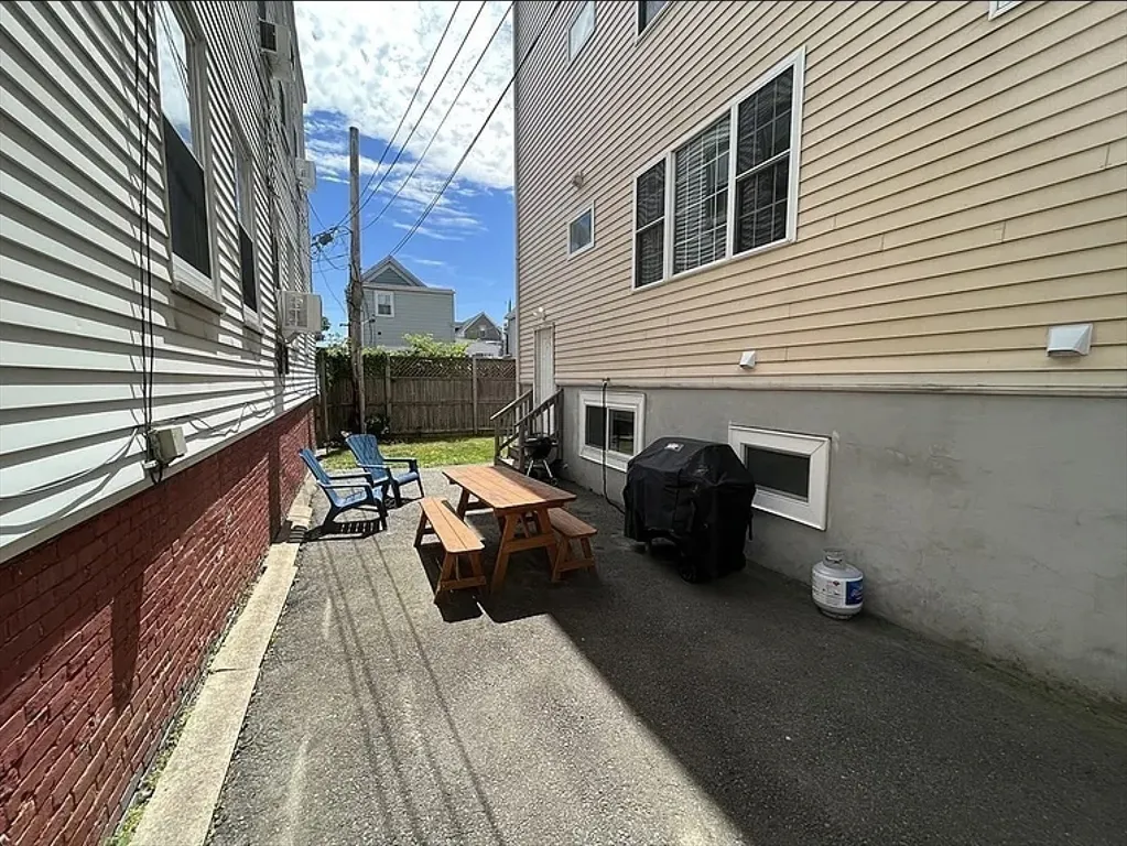 3 bed, 3 bath apartment for rent at 20R Cross St Unit 1, East Somerville — photo 31 of 34