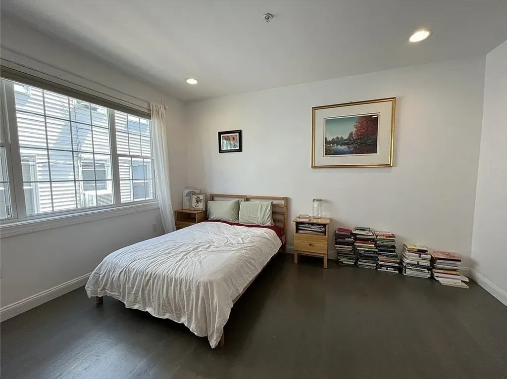 3 bed, 3 bath apartment for rent at 20R Cross St Unit 1, East Somerville — photo 13 of 34