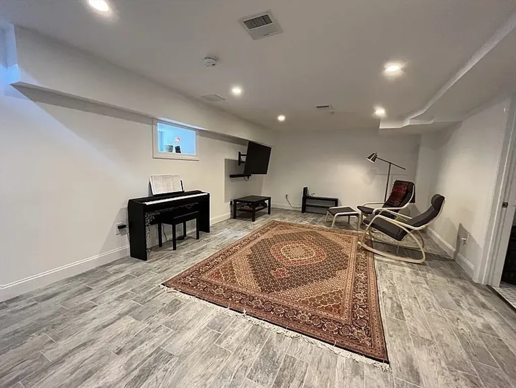 3 bed, 3 bath apartment for rent at 20R Cross St Unit 1, East Somerville — photo 21 of 34