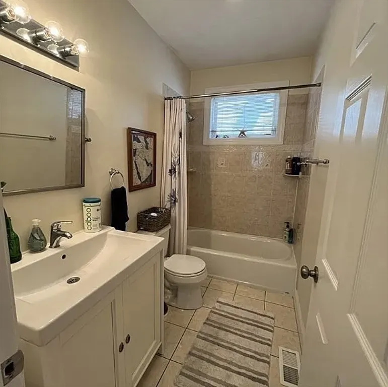 3 bed, 3 bath apartment for rent at 20R Cross St Unit 1, East Somerville — photo 15 of 34