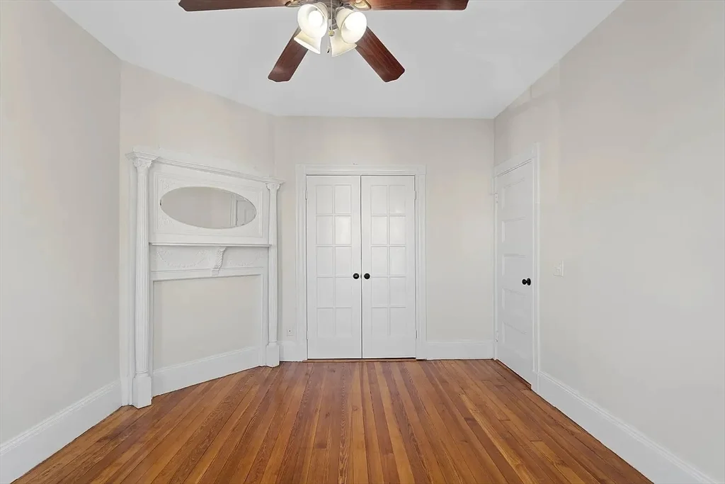 4 bed, 2 bath apartment for rent at 21 1/2 Mount Vernon St Unit 2, Dorchester — photo 6 of 15