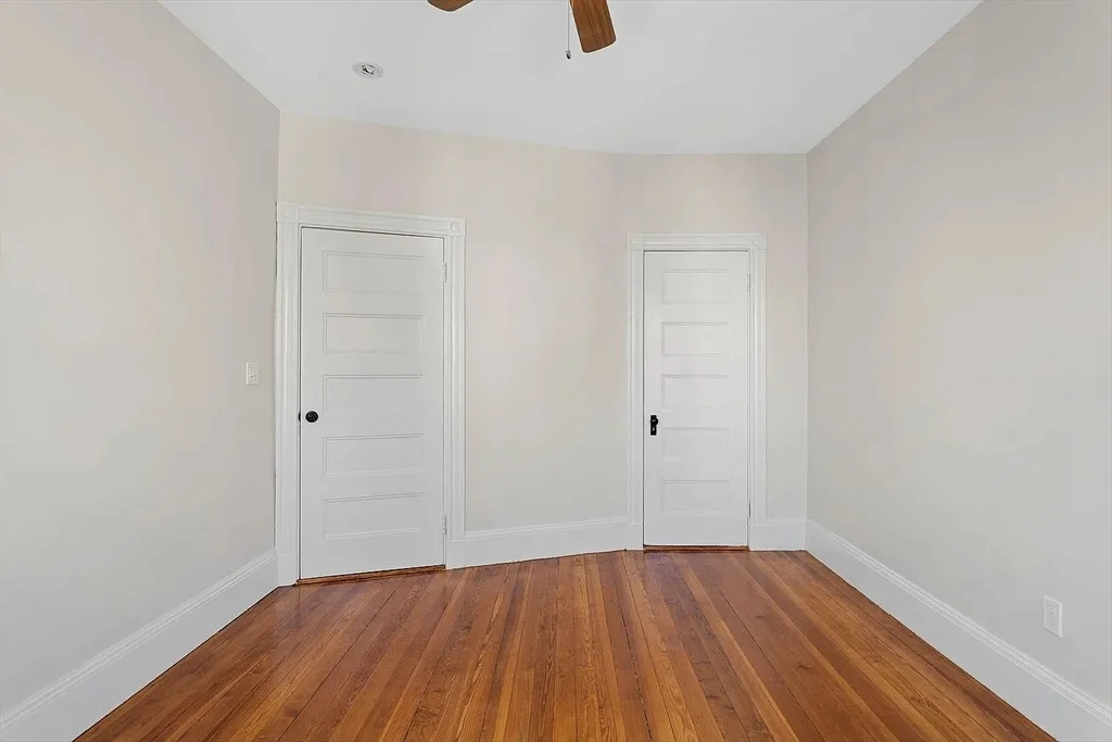 4 bed, 2 bath apartment for rent at 21 1/2 Mount Vernon St Unit 3, Dorchester — photo 13 of 15