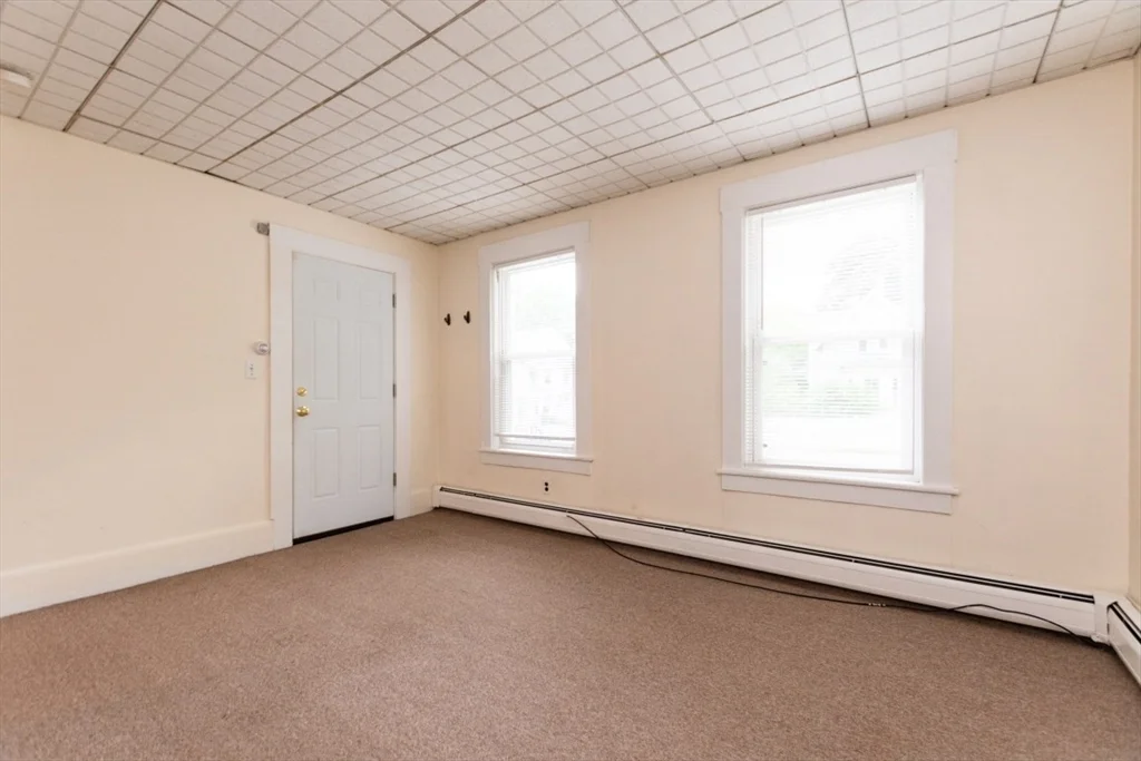 1 bed, 1 bath apartment for rent at 21-1 Spring St Unit 1, Stoneham — photo 4 of 37