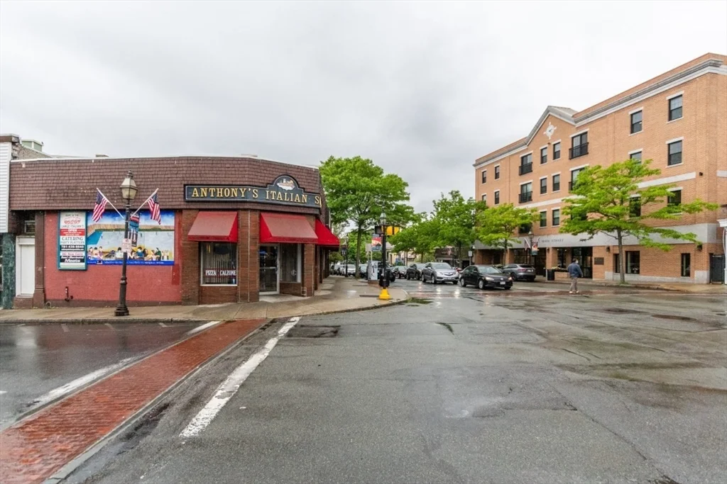 1 bed, 1 bath apartment for rent at 21-1 Spring St Unit 1, Stoneham — photo 33 of 37
