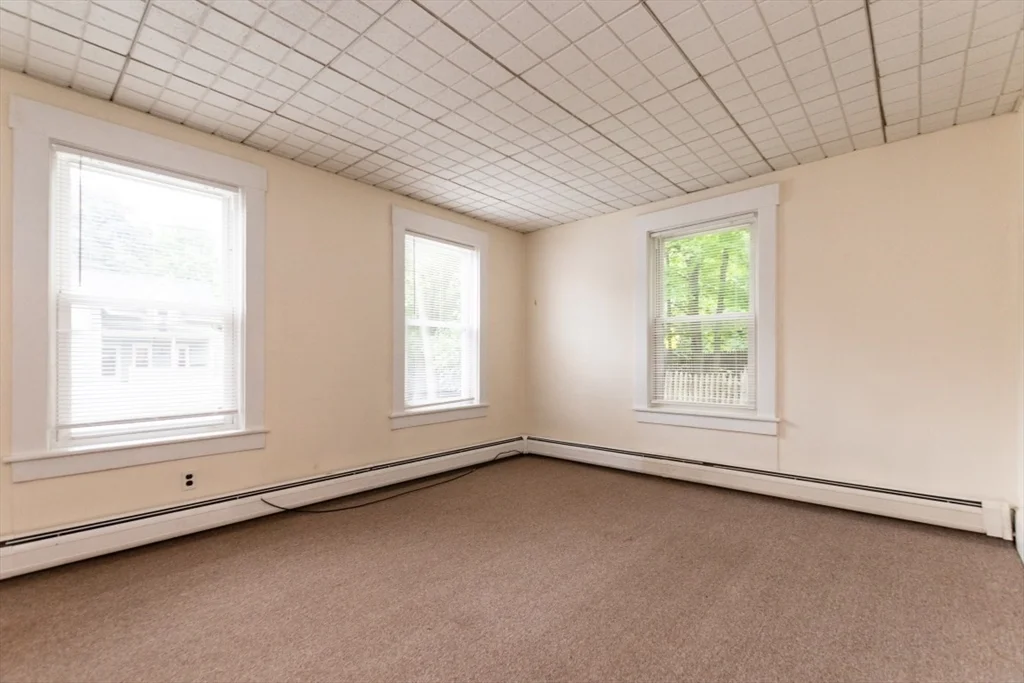 1 bed, 1 bath apartment for rent at 21-1 Spring St Unit 1, Stoneham — photo 3 of 37