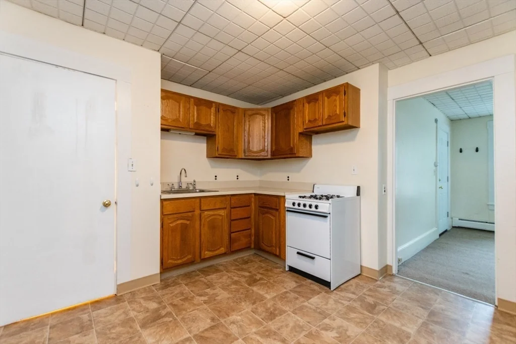 1 bed, 1 bath apartment for rent at 21-1 Spring St Unit 1, Stoneham — photo 10 of 37