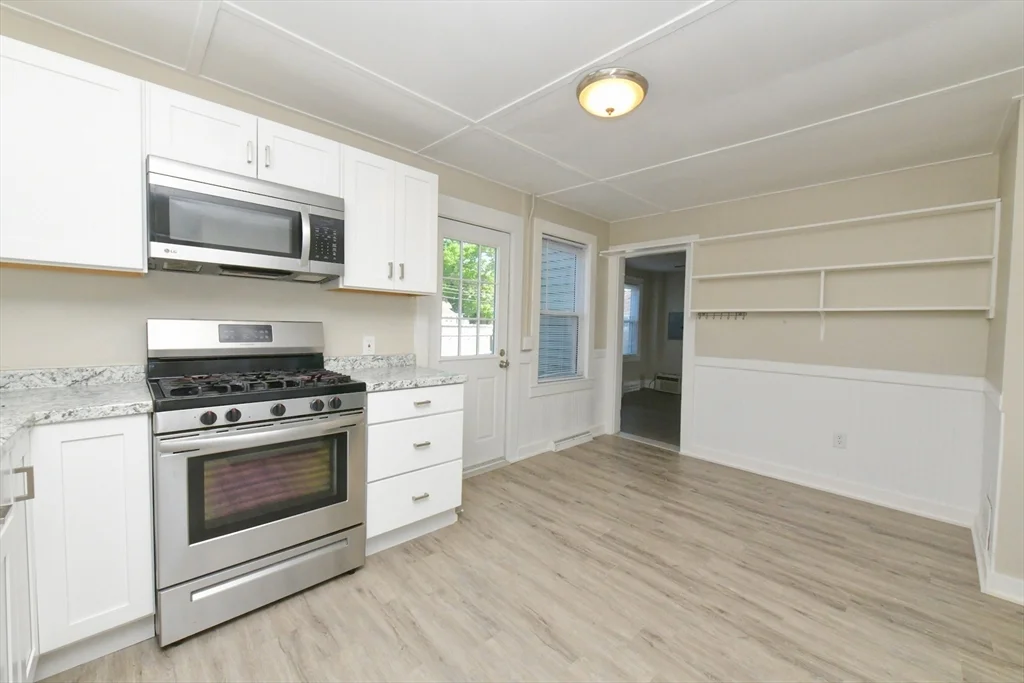 3 bed, 1 bath apartment for rent at 21 12th St Unit 1, Braintree Highlands — photo 9 of 28