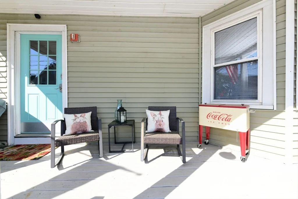3 bed, 1 bath apartment for rent at 21 12th St Unit 1, Braintree Highlands — photo 3 of 28