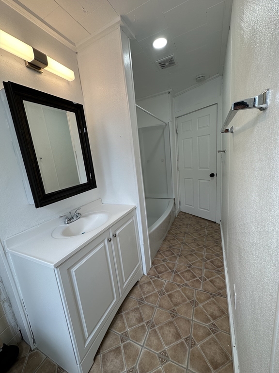 4 bed, 1 bath apartment for rent at 21 18th St Unit 21, Centralville — photo 12 of 26