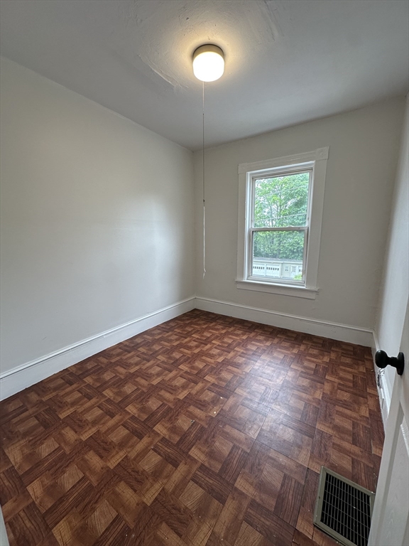 4 bed, 1 bath apartment for rent at 21 18th St Unit 21, Centralville — photo 21 of 26